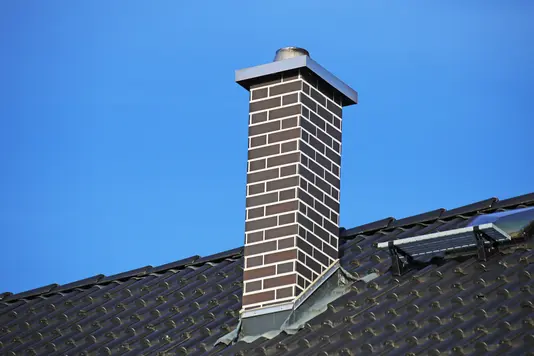 Schornstein-Dach
